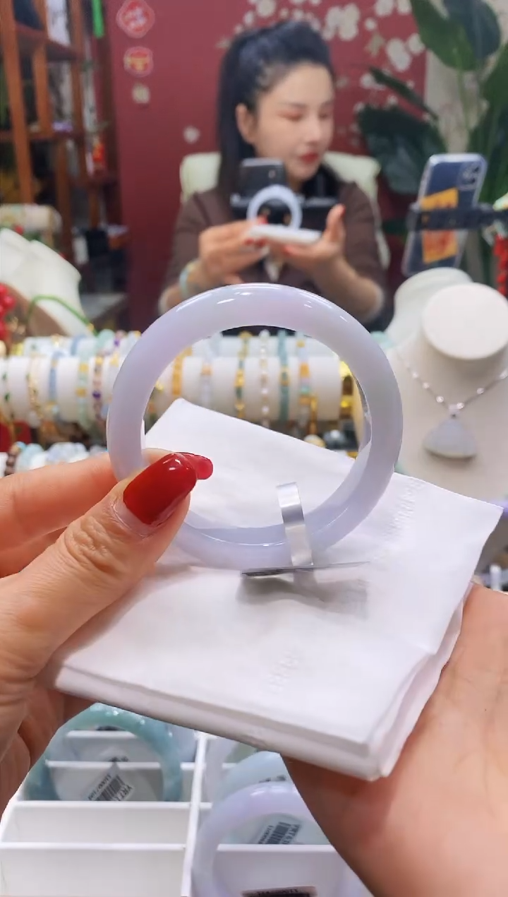 【闪购商品】翡翠手镯未镶嵌98圈口54.2/11.3*8.3