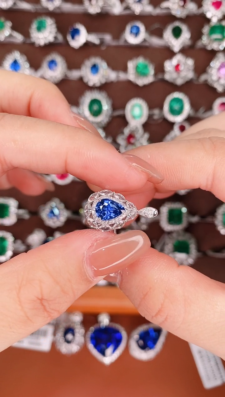 【闪购商品】蓝宝石18K金戒指18K金镶嵌1.2克拉