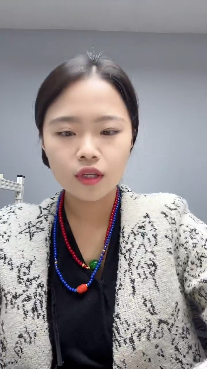 14K金镶嵌颈饰玛瑙/玉髓大圆珠宝高货颈饰