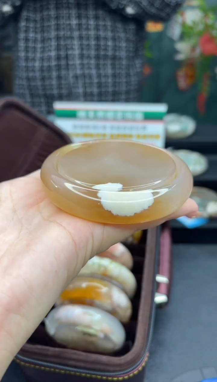 【闪购商品】石英质玉手镯未镶嵌642（65圈赠送镯心）