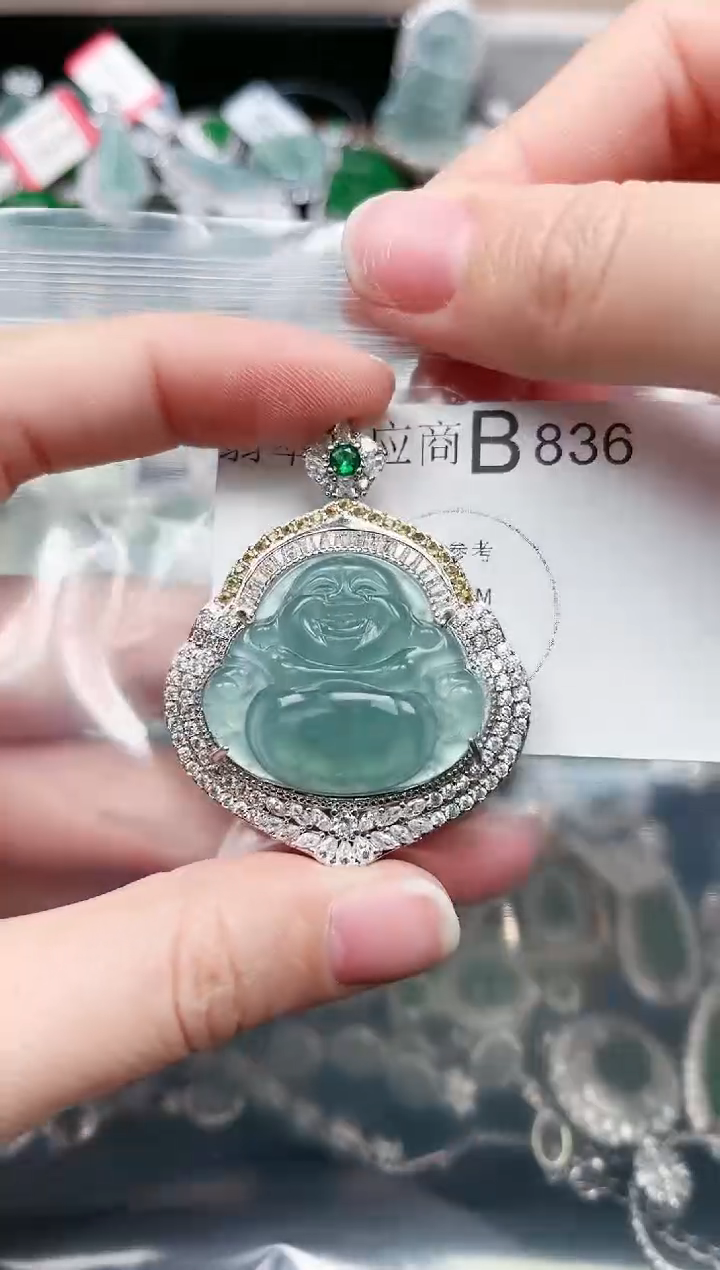 【闪购商品】翡翠颈饰未镶嵌836赠皮绳