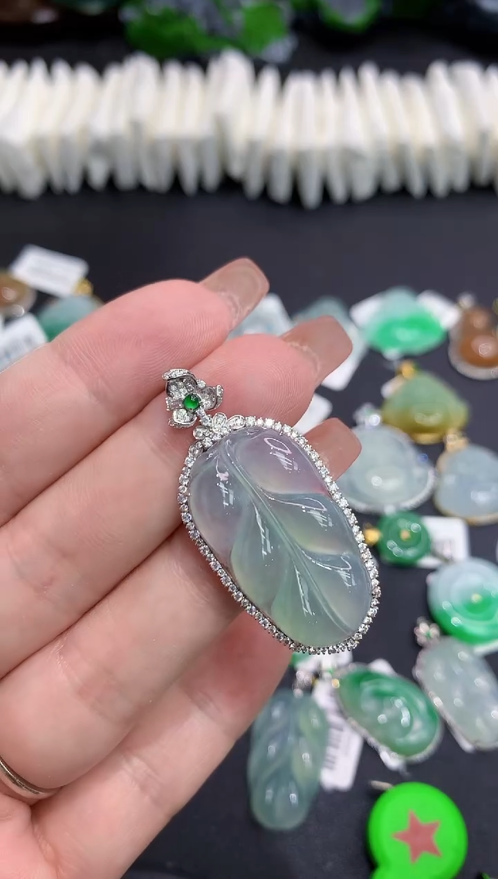 吊坠(不含链)18K金镶嵌翡翠11