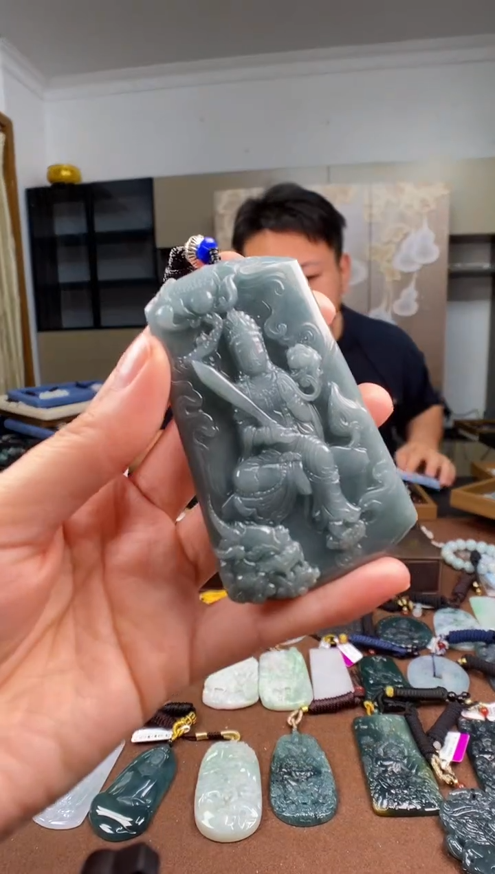 颈饰未镶嵌翡翠多样性发其一