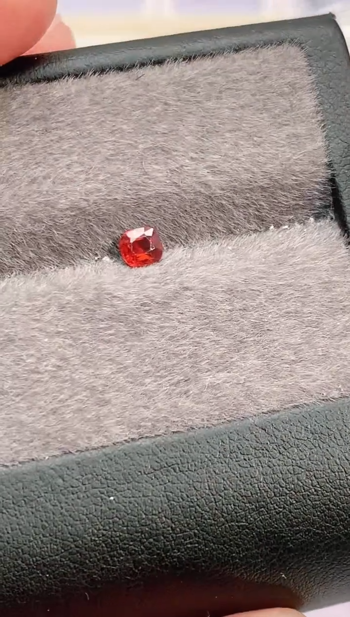 裸石尖晶石0.34-35天然绝地尖晶石