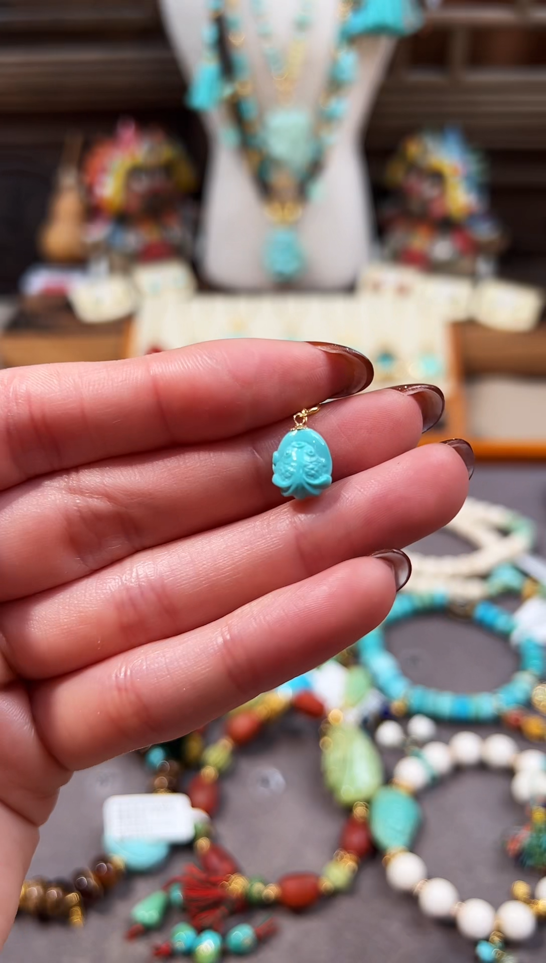 18K金镶嵌绿松石提溜锦鲤