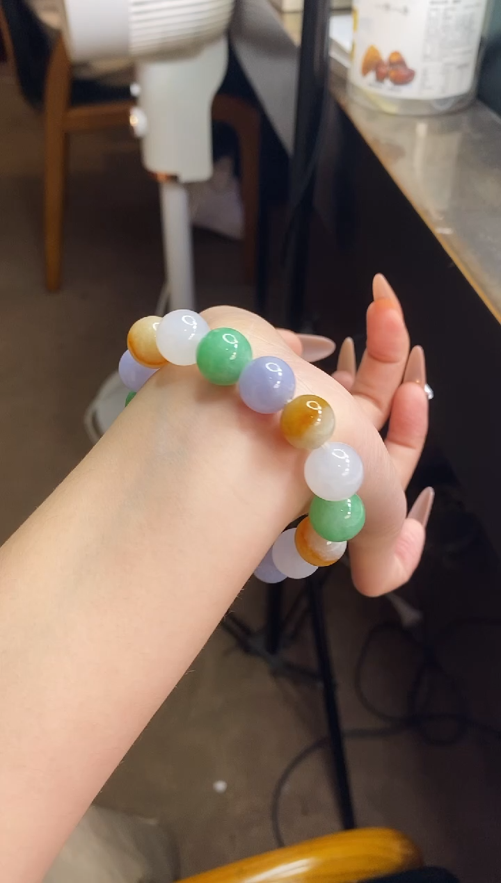 【闪购商品】翡翠颈饰未镶嵌手串