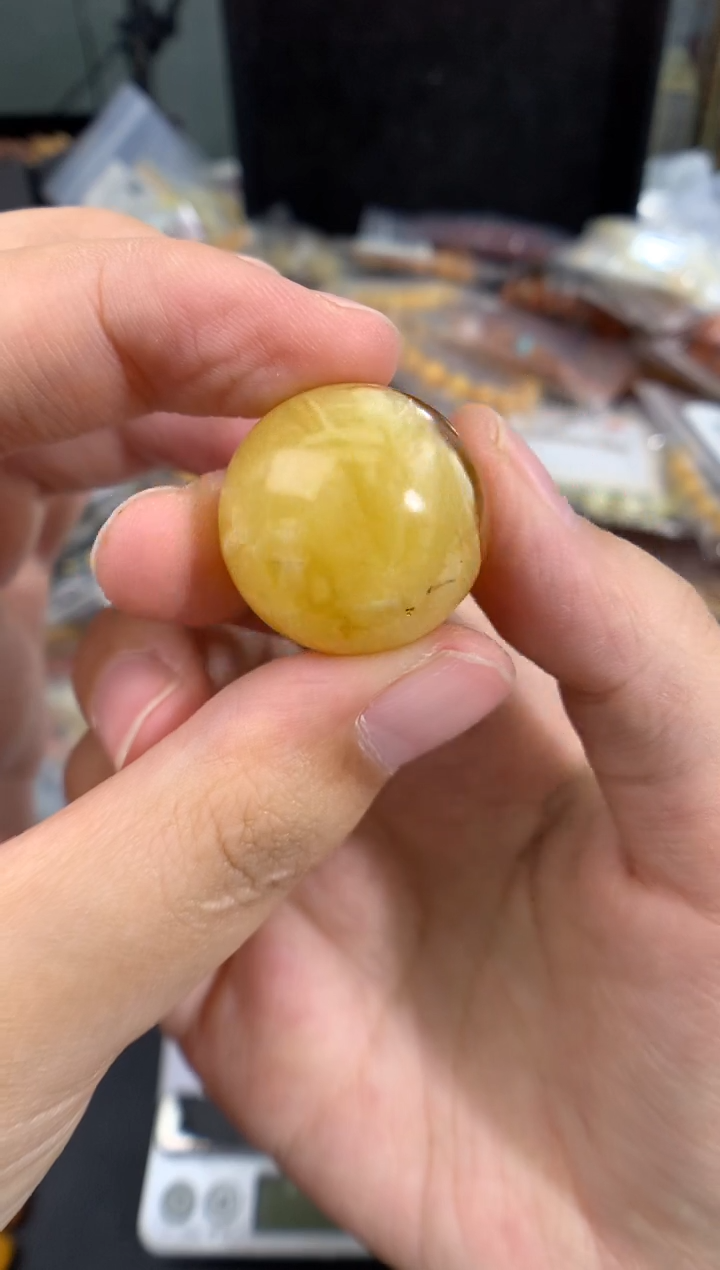 琥珀未镶嵌珠宝奇石1