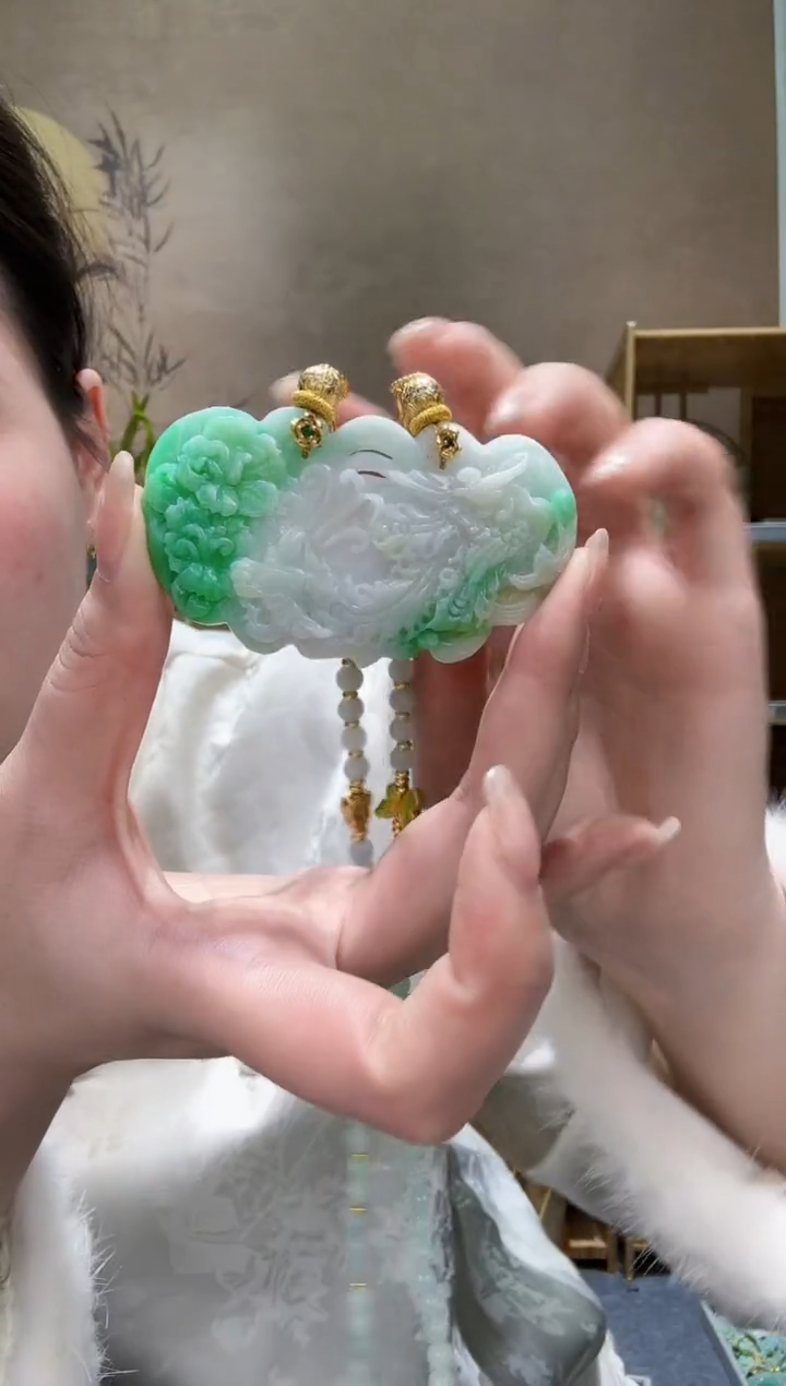 【闪购商品】翡翠颈饰未镶嵌吊坠