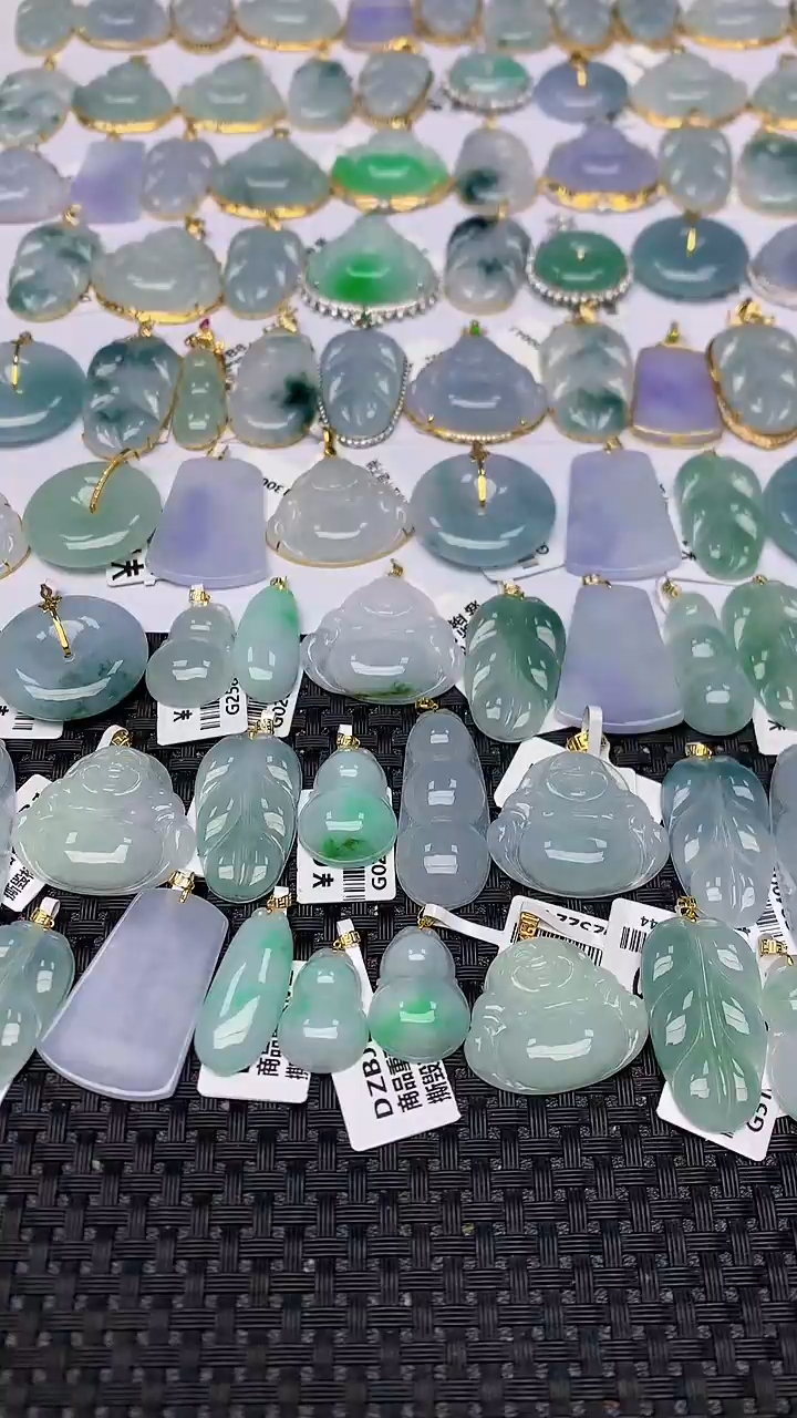 【闪购商品】翡翠颈饰18K金镶嵌天然翡翠A货