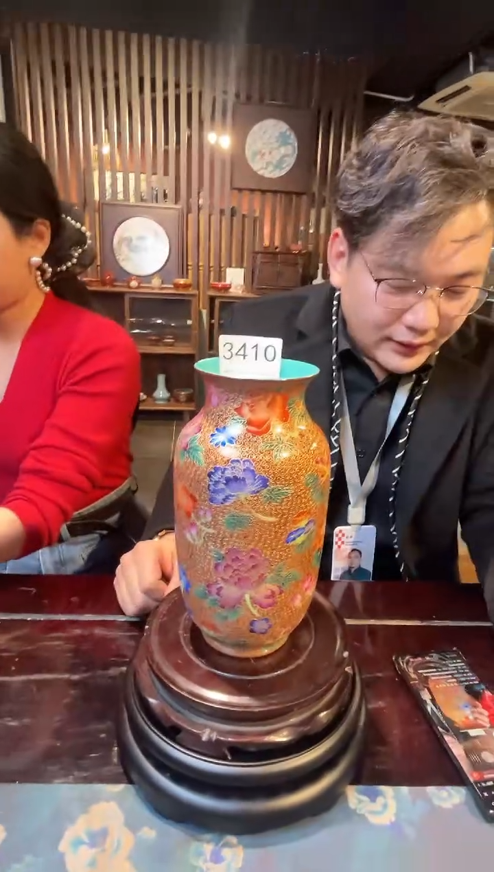 【闪购商品】瓷片景德镇陶瓷掐金丝赏瓶3410