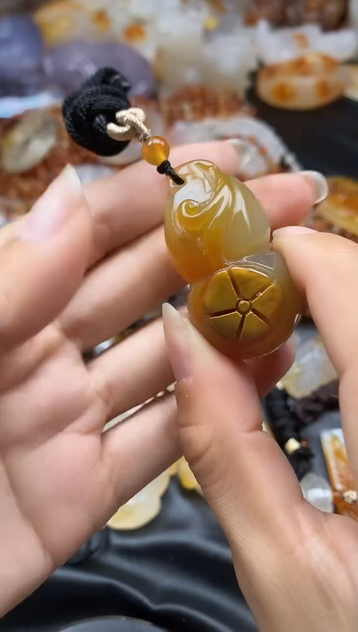 未镶嵌1玛瑙/玉髓刘*ll