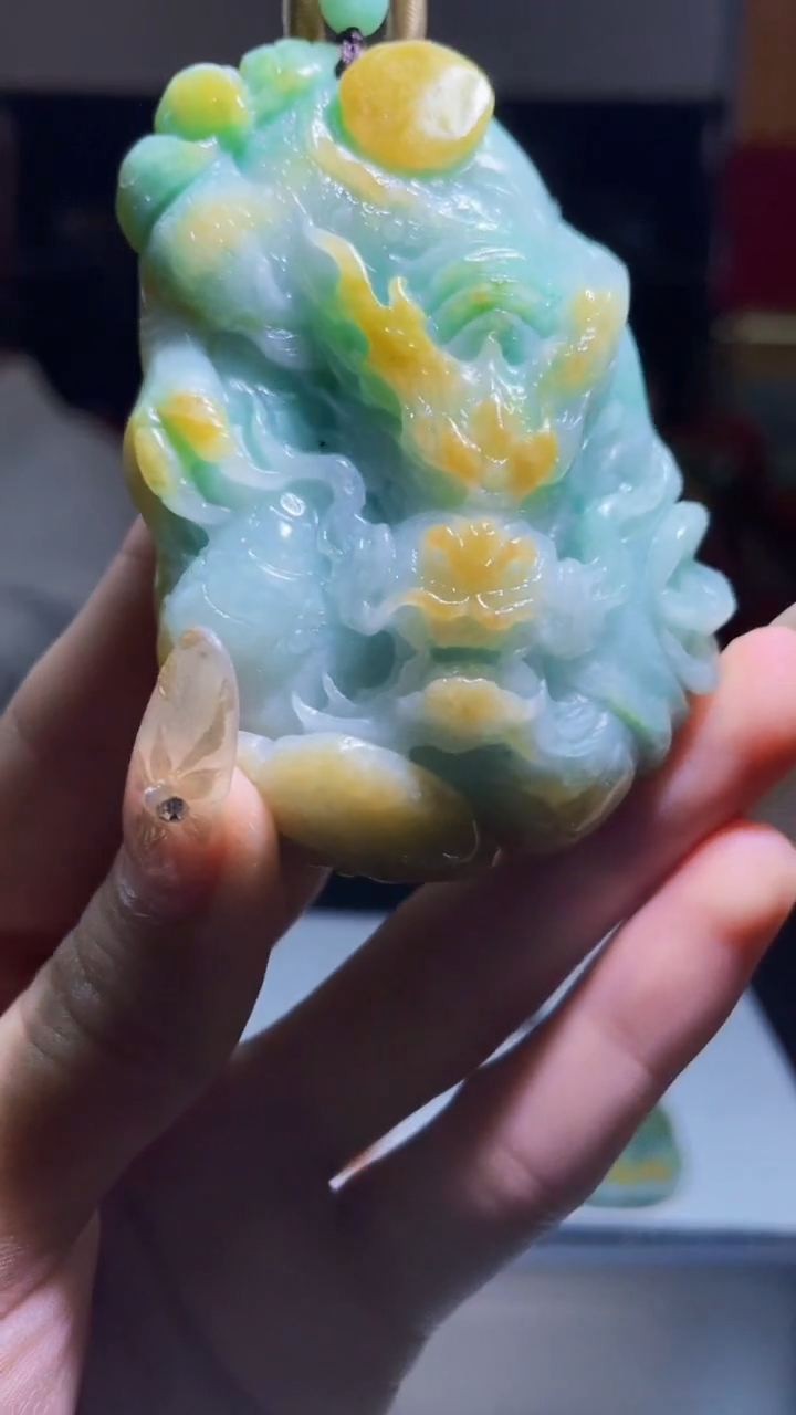 【闪购商品】翡翠吊坠(不含链)未镶嵌Q95