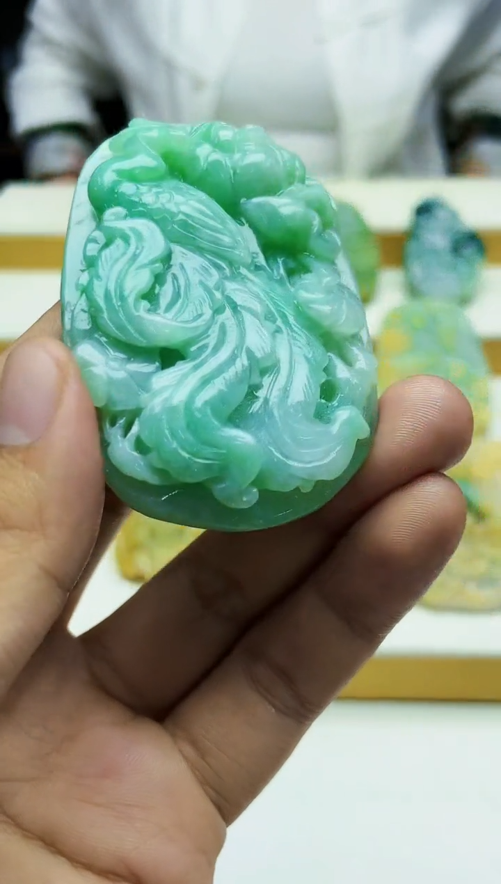 定制翡翠未镶嵌毛货05310008