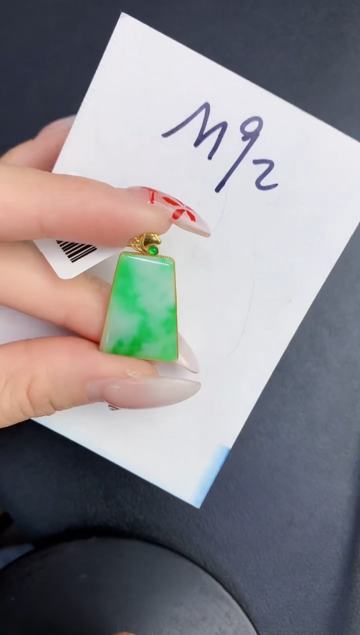 【闪购商品】翡翠颈饰18K金镶嵌000000000000