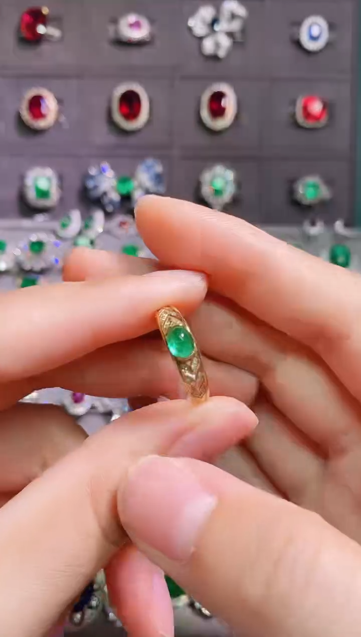 【闪购商品】祖母绿18K金戒指18K金镶嵌--