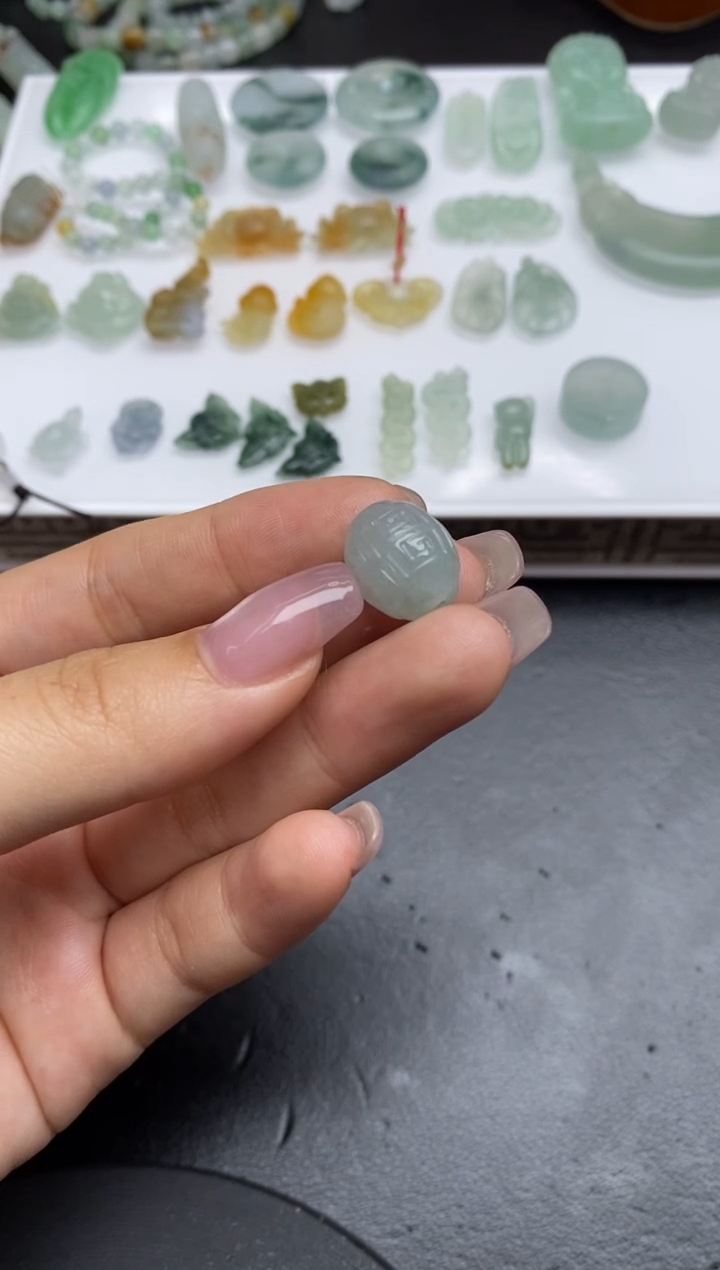 【闪购商品】定制翡翠未镶嵌翡翠毛货~