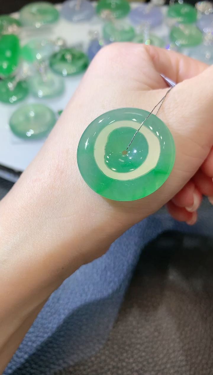【闪购商品】翡翠吊坠(不含链)未镶嵌A57