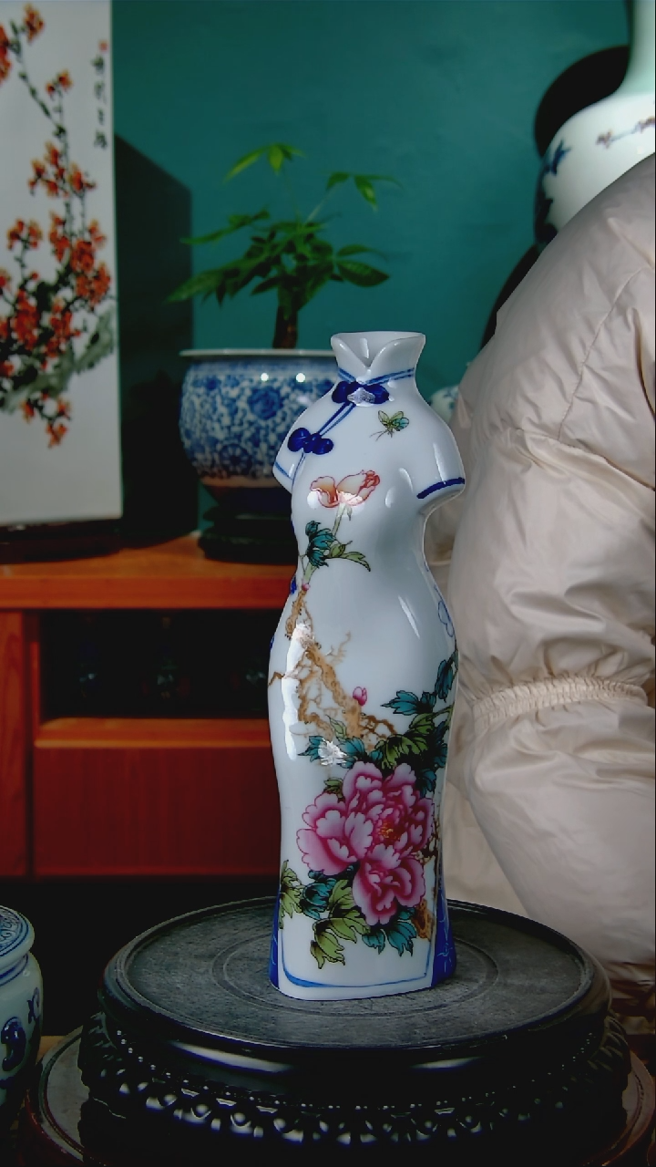 摆件陶闲**?景德镇花插旗袍88