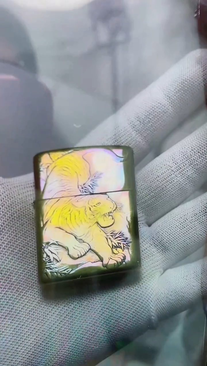 镜面纯铜盔甲虎虎生威zippo