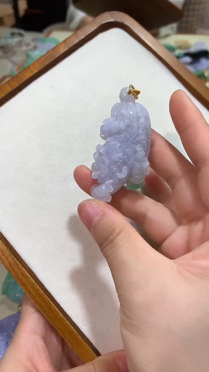颈饰未镶嵌翡翠吊坠
