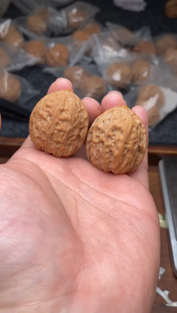 【闪购商品】文玩核桃把件G128号31尺鸡心野生