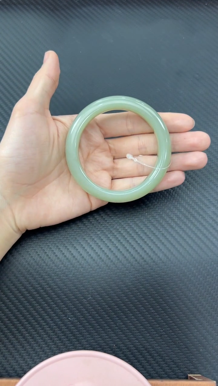 【闪购商品】和田玉手镯未镶嵌且末微色差近矿57+手镯