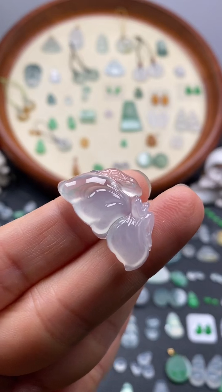 颈饰未镶嵌翡翠高冰蝴蝶小仙女/芬