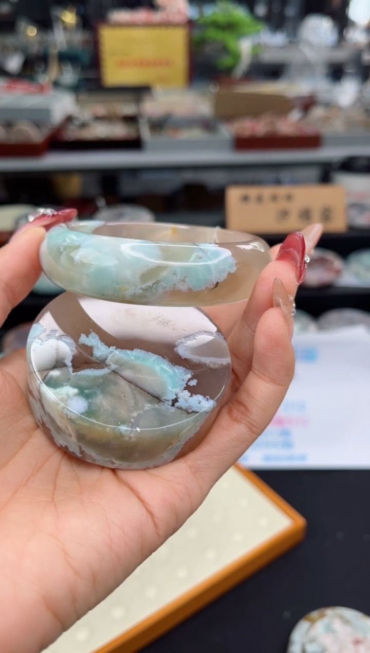 【闪购商品】石英质玉手镯未镶嵌59圈口（赠品镯心）S920271