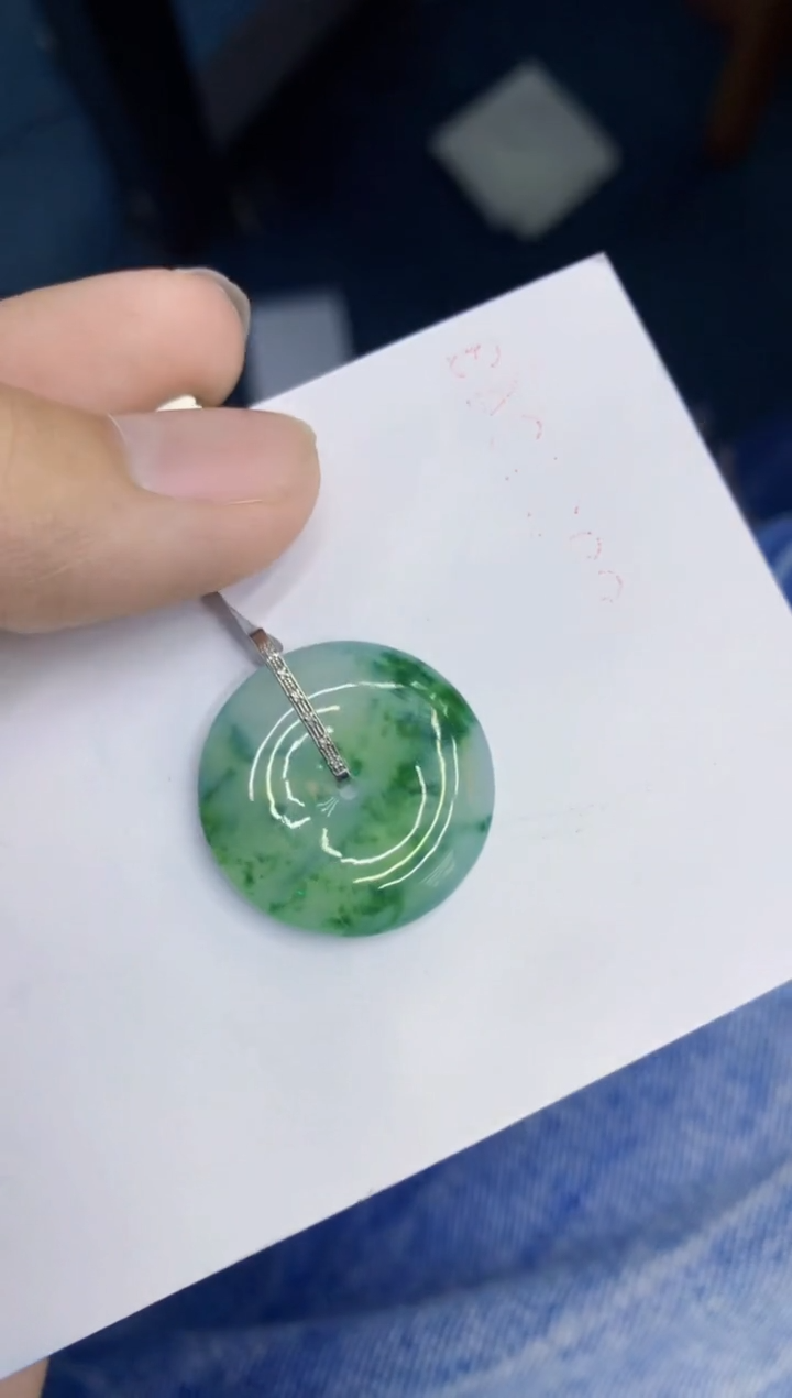 翡翠18K金镶嵌吊坠(不含链)1