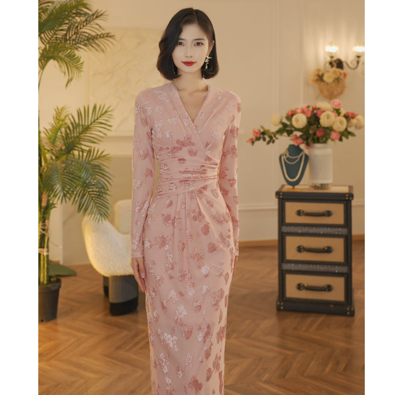 JUU【曼舞】春季新款显瘦显高原创设计款粉色连衣裙L-40728