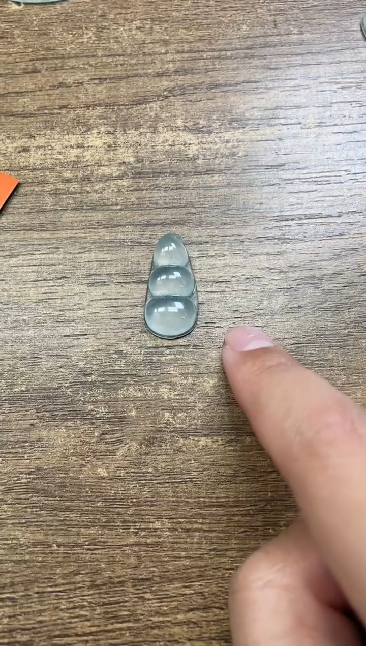 【闪购商品】翡翠颈饰未镶嵌福豆