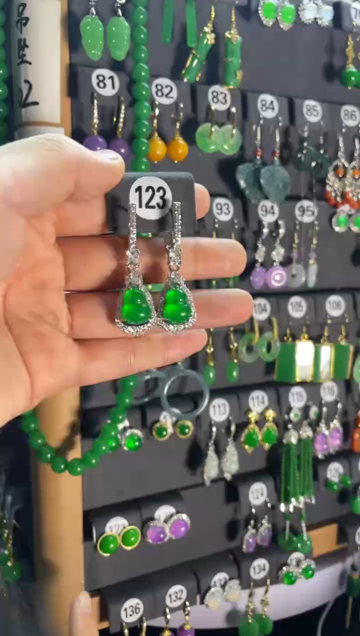 【闪购商品】翡翠颈饰银S925镶嵌123....