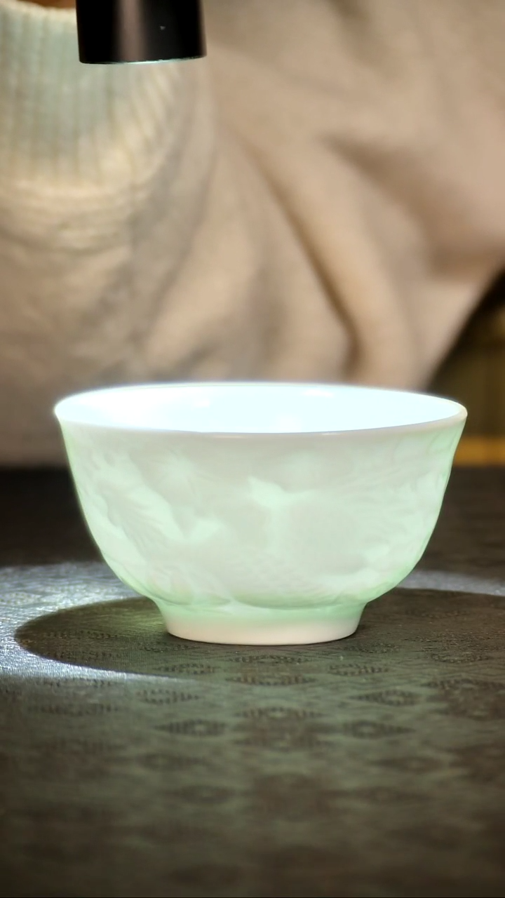 影青雕刻凤杯111