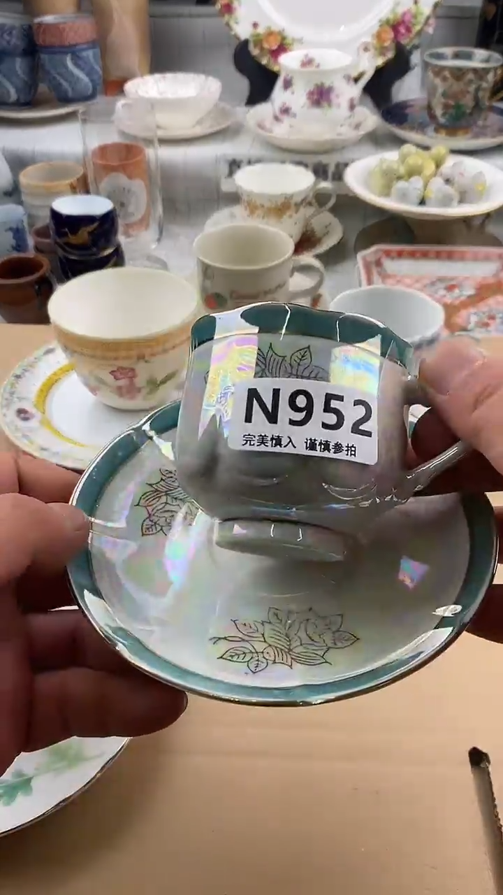 瓷片笑*虫      952