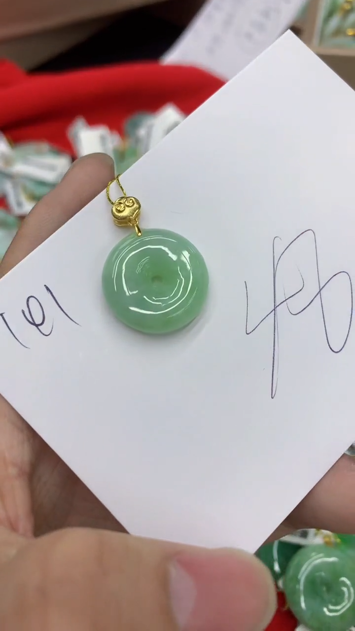 翡翠未镶嵌颈饰1111111111