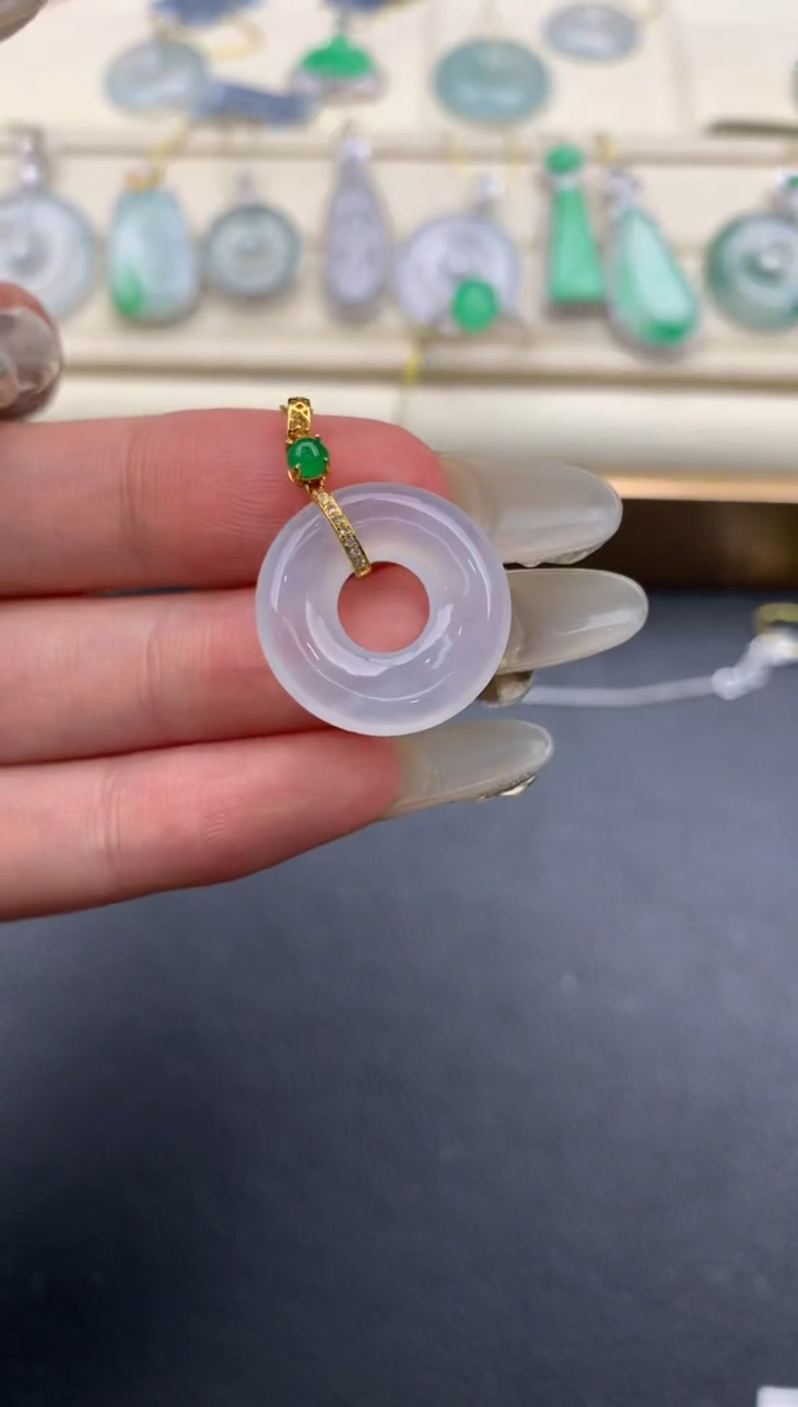 翡翠18K金镶嵌颈饰A781       