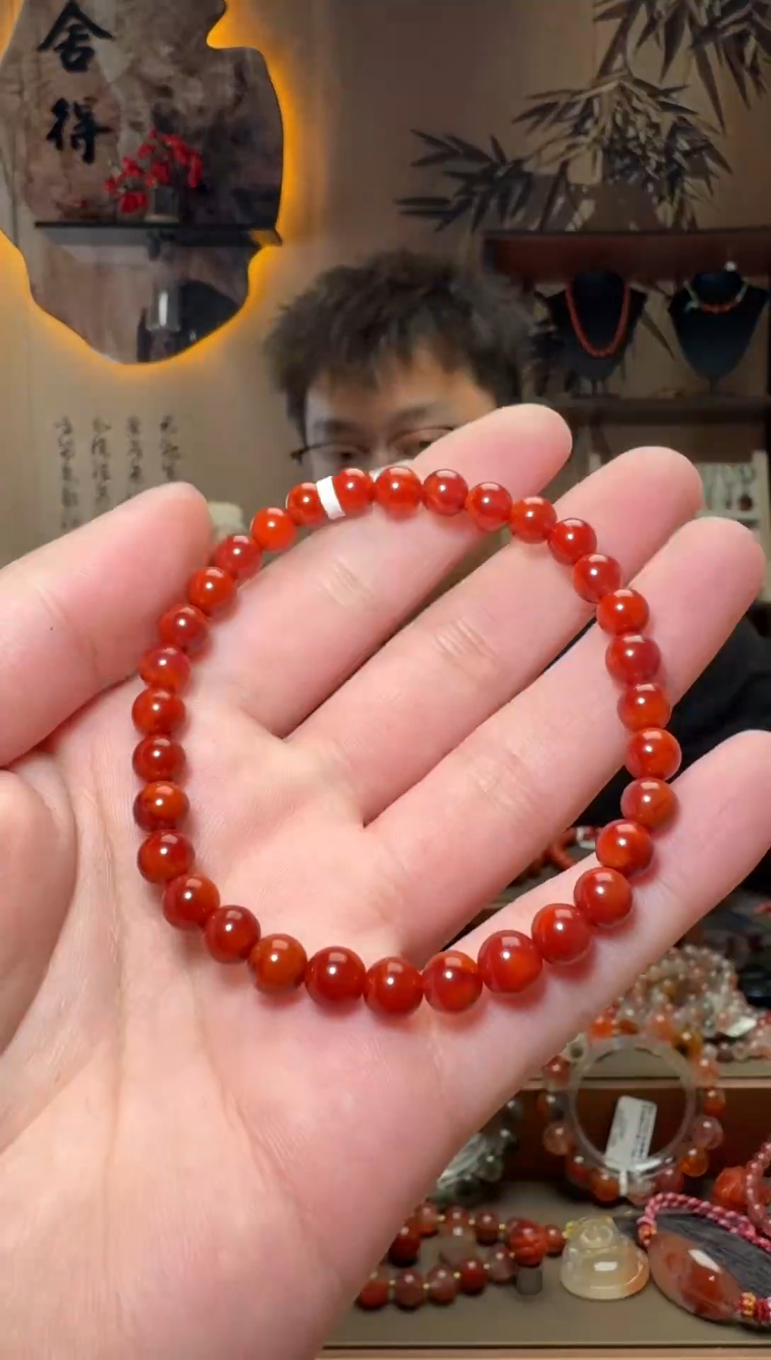 未镶嵌原矿无优化无注胶手串南红玛瑙一条约6mm 多样性发货