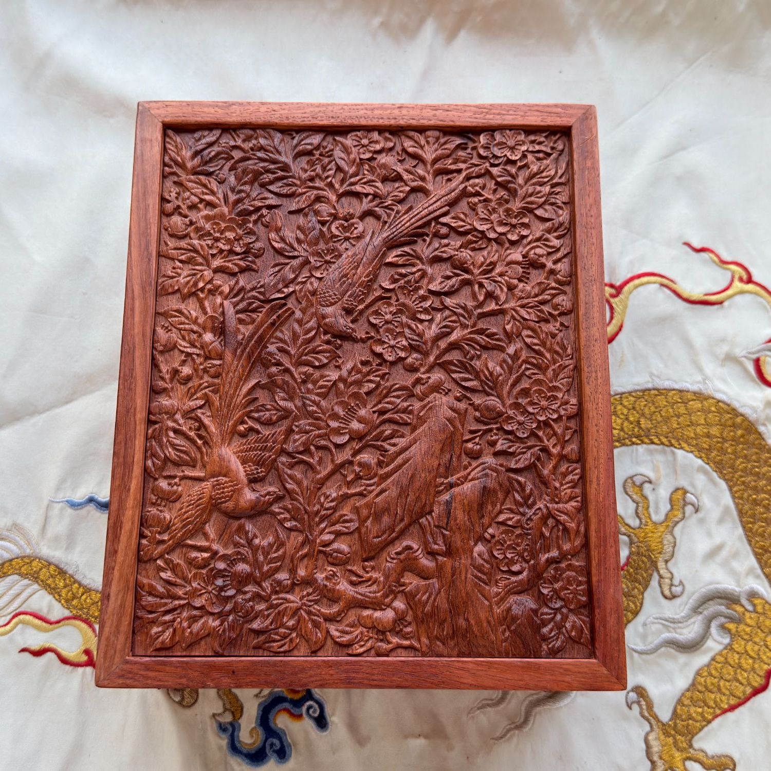 DZ1029M38红梅花绶带长方盒国风宫廷元素1层礼品盒桌面收纳盒雕刻