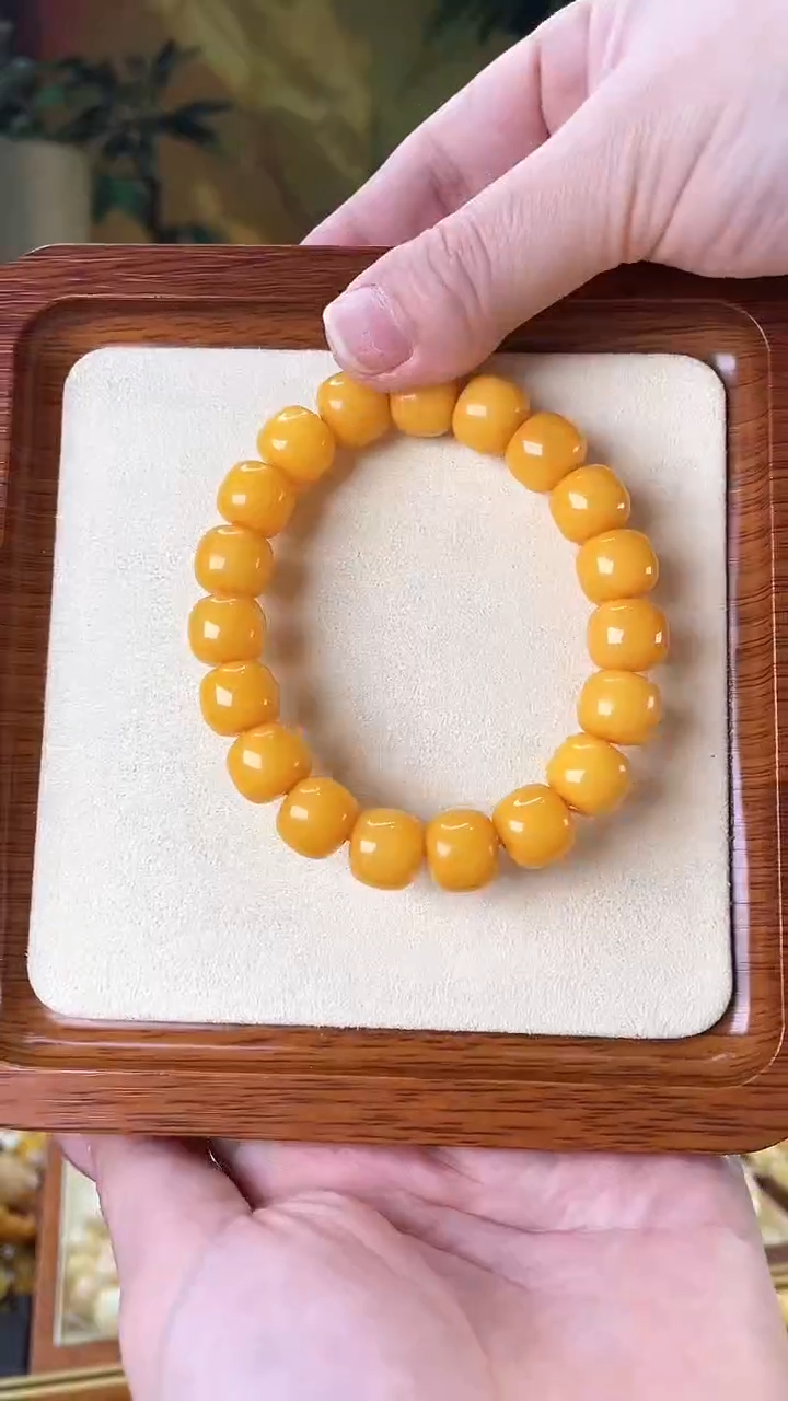 【闪购商品】蜜蜡裸石未镶嵌手串