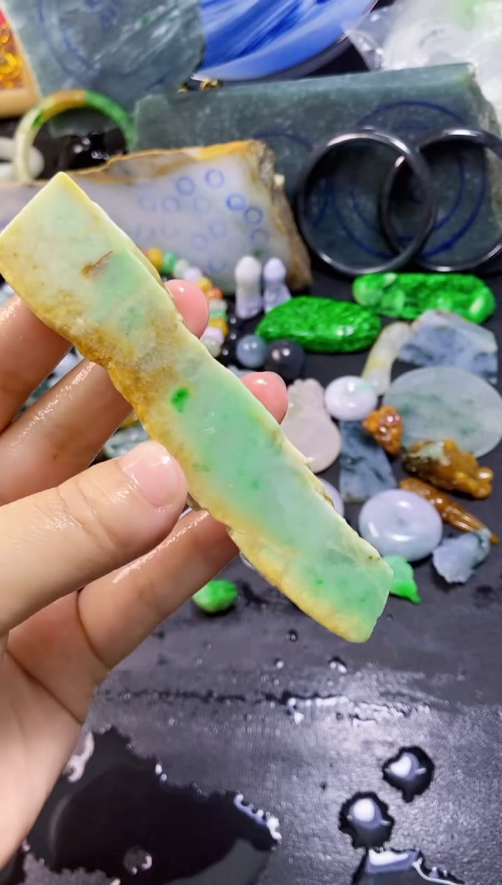 翡翠未镶嵌颈饰030天然翡翠