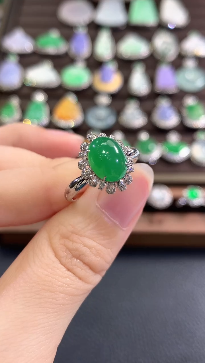 18K金镶嵌戒指翡翠b143 