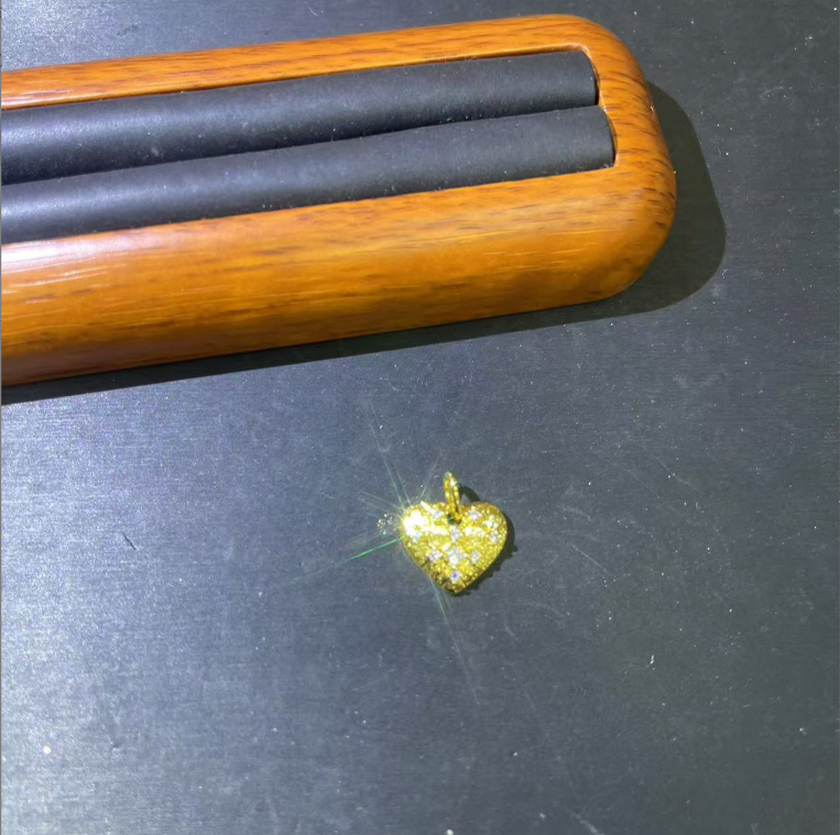  s1475黄色微镶爱心吊坠多样性发货