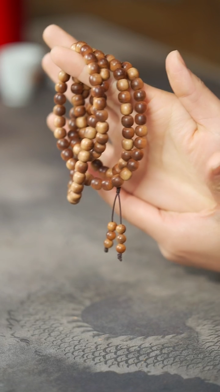 檀香木黑肉沉水极限弧7/8MM108颗