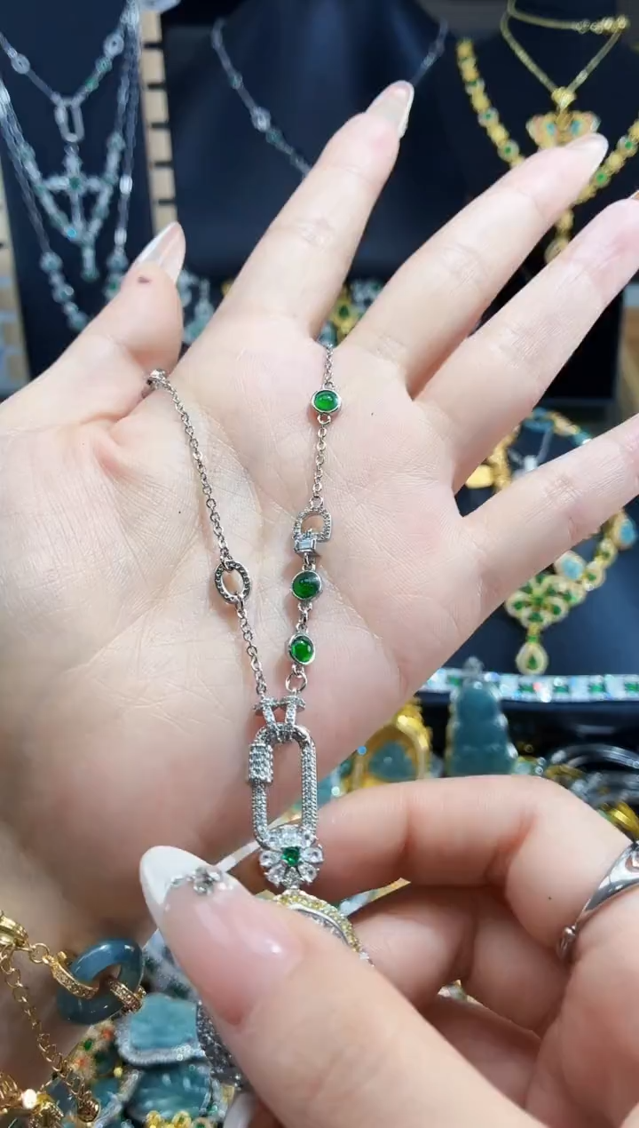 翡翠未镶嵌吊坠(不含链)天然翡翠a货 多样性发其一