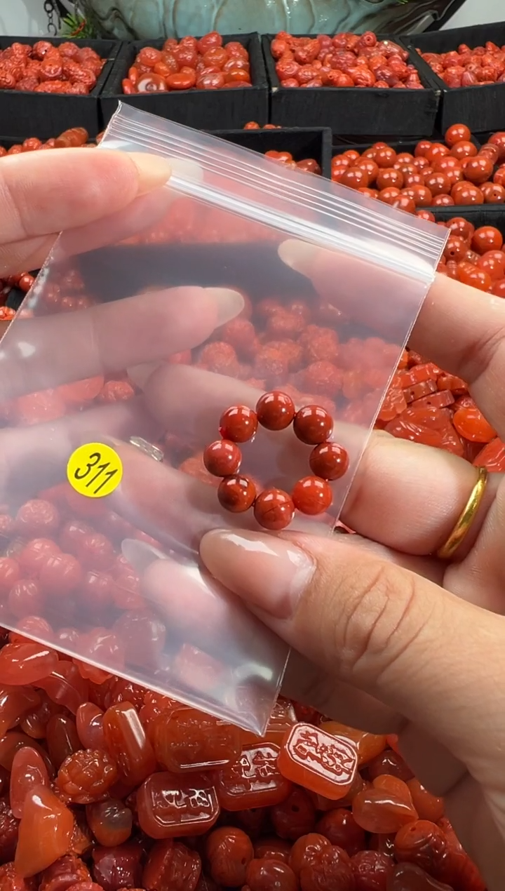 颈饰未镶嵌南红玛瑙1