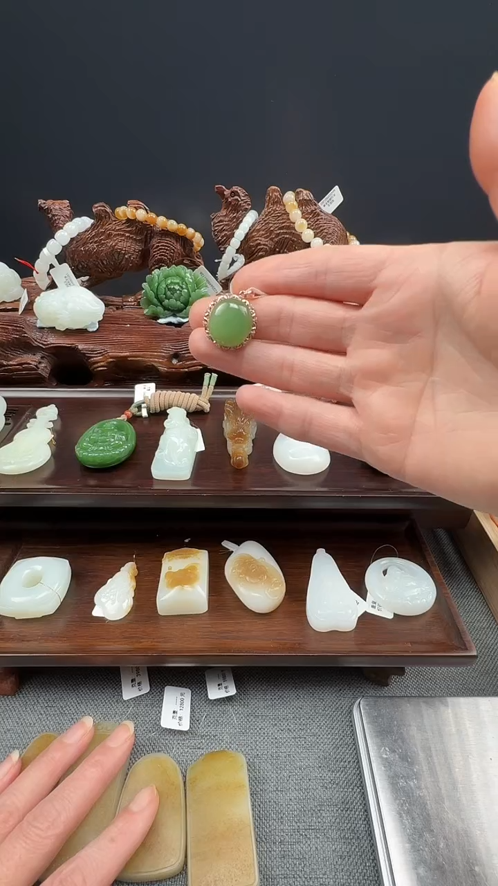 未镶嵌和田玉挂件吊坠
