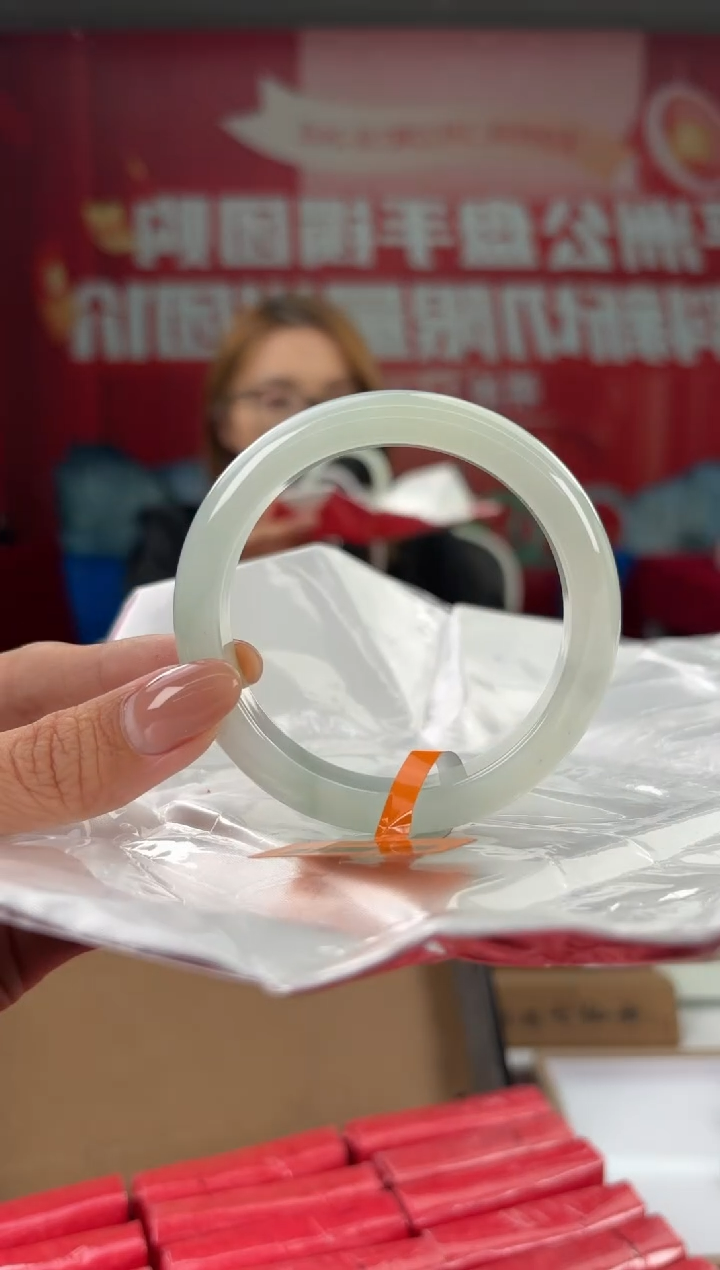 翡翠未镶嵌手镯4手镯