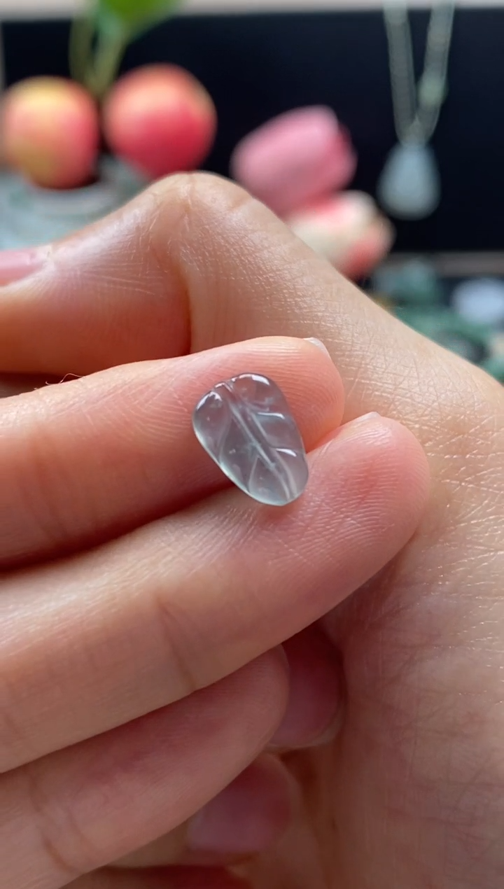 翡翠未镶嵌颈饰翡翠冰晴叶子