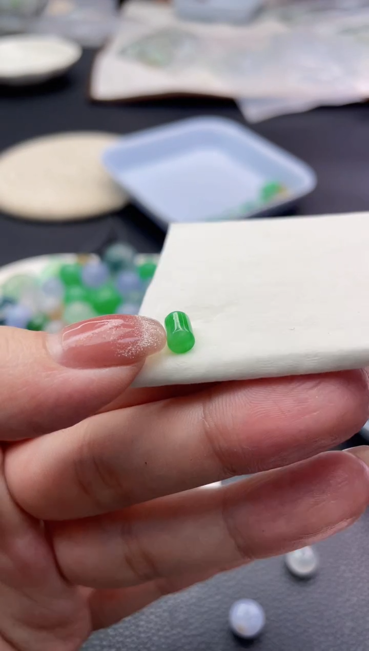 【闪购商品】定制翡翠未镶嵌珠子