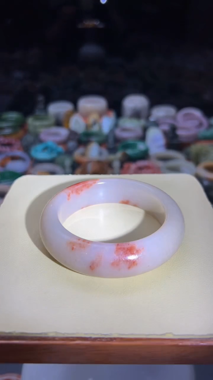 【闪购商品】石英质玉手镯合金096